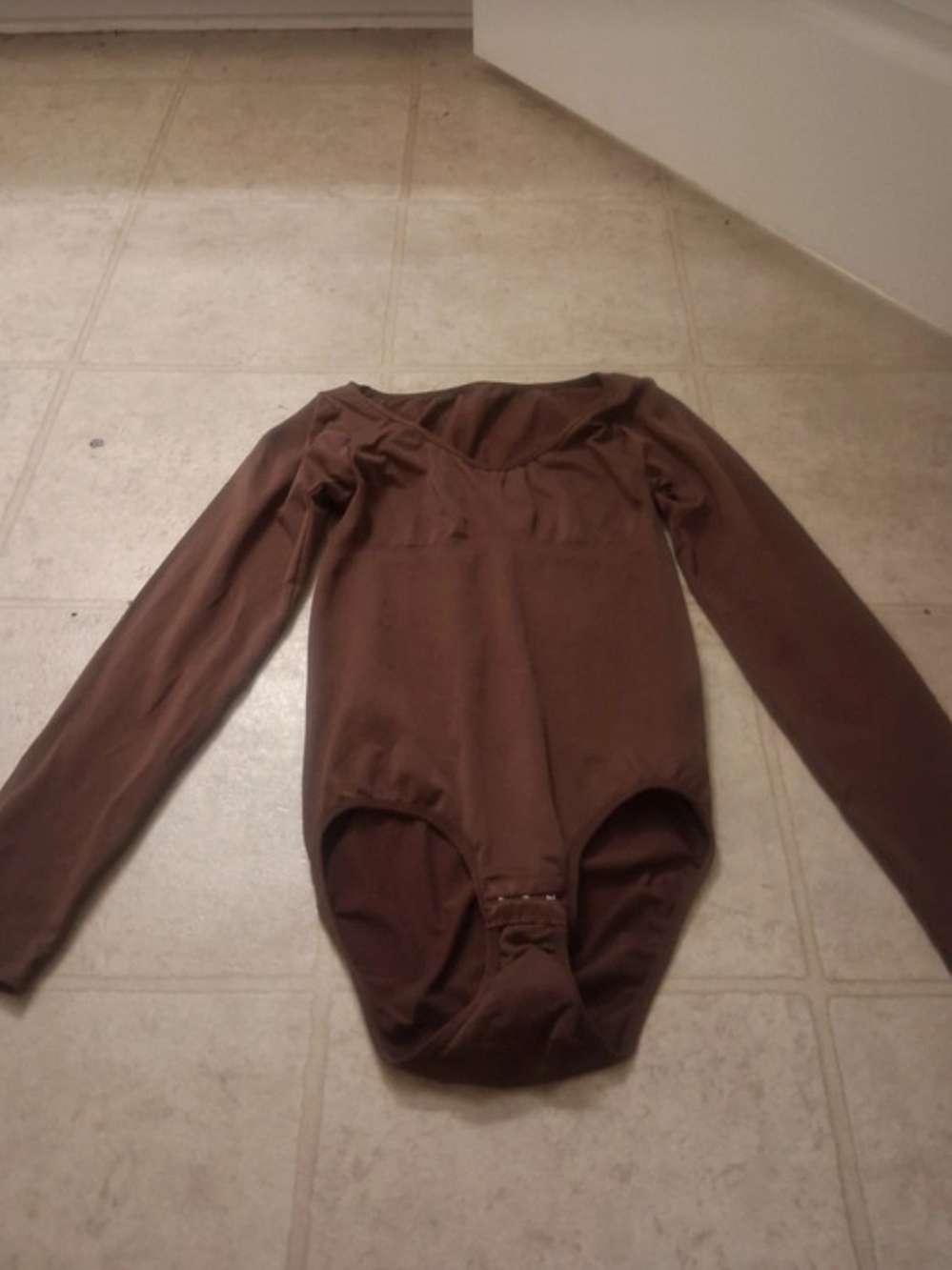 Women's Scoop Neck Long Sleeve Bodysuit in Brown